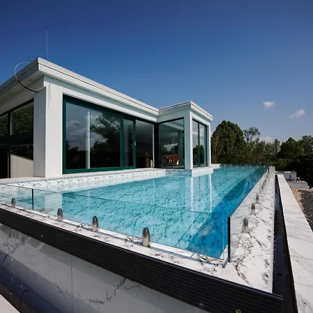 Bauhaus Labi Garden Wellness Lejlighed Siófok