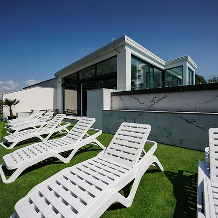 Bauhaus Labi Garden Wellness * Siofok